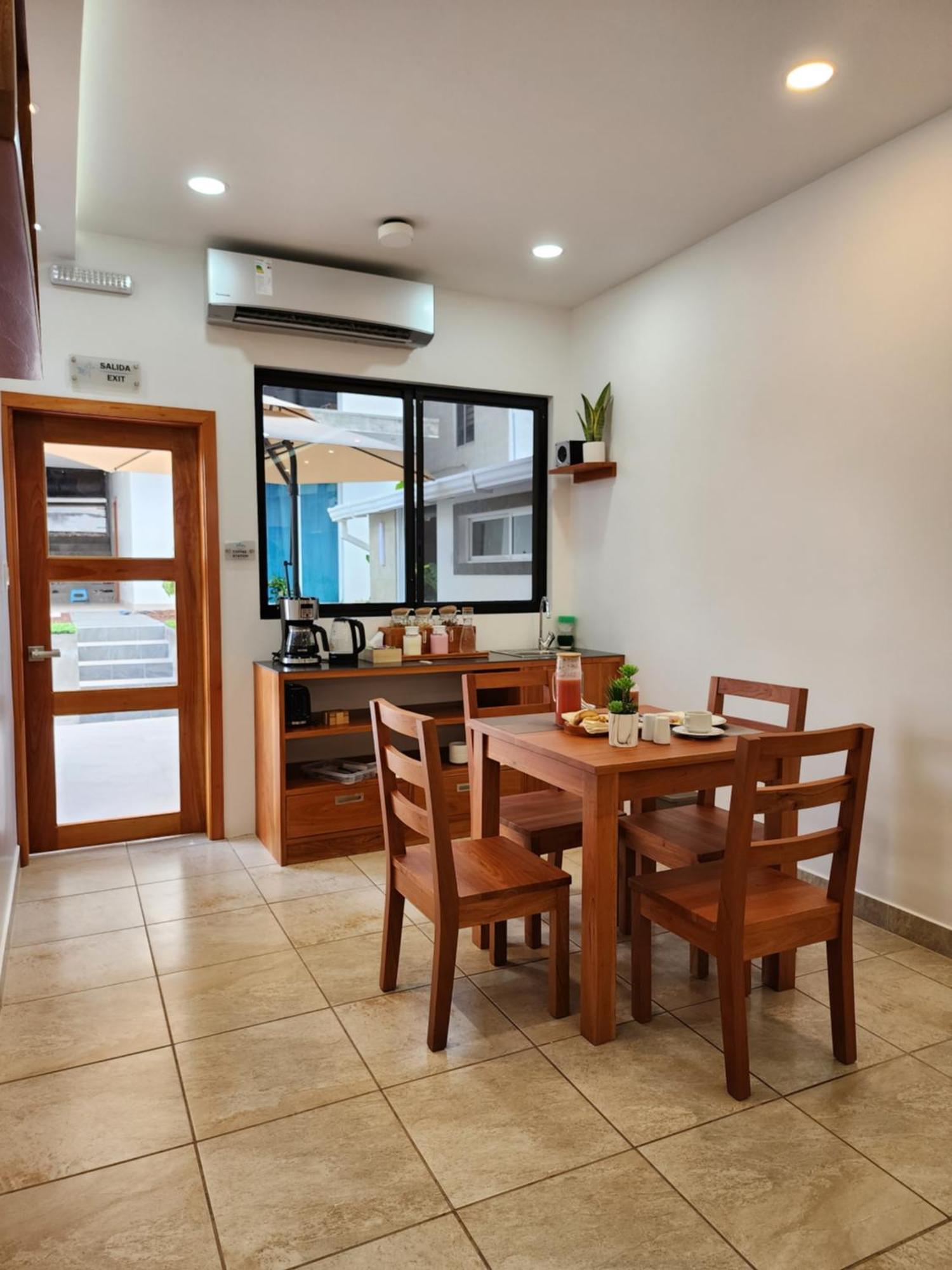 Casa Galapagos By Hostal Fragata Пуэрто-Айора Экстерьер фото