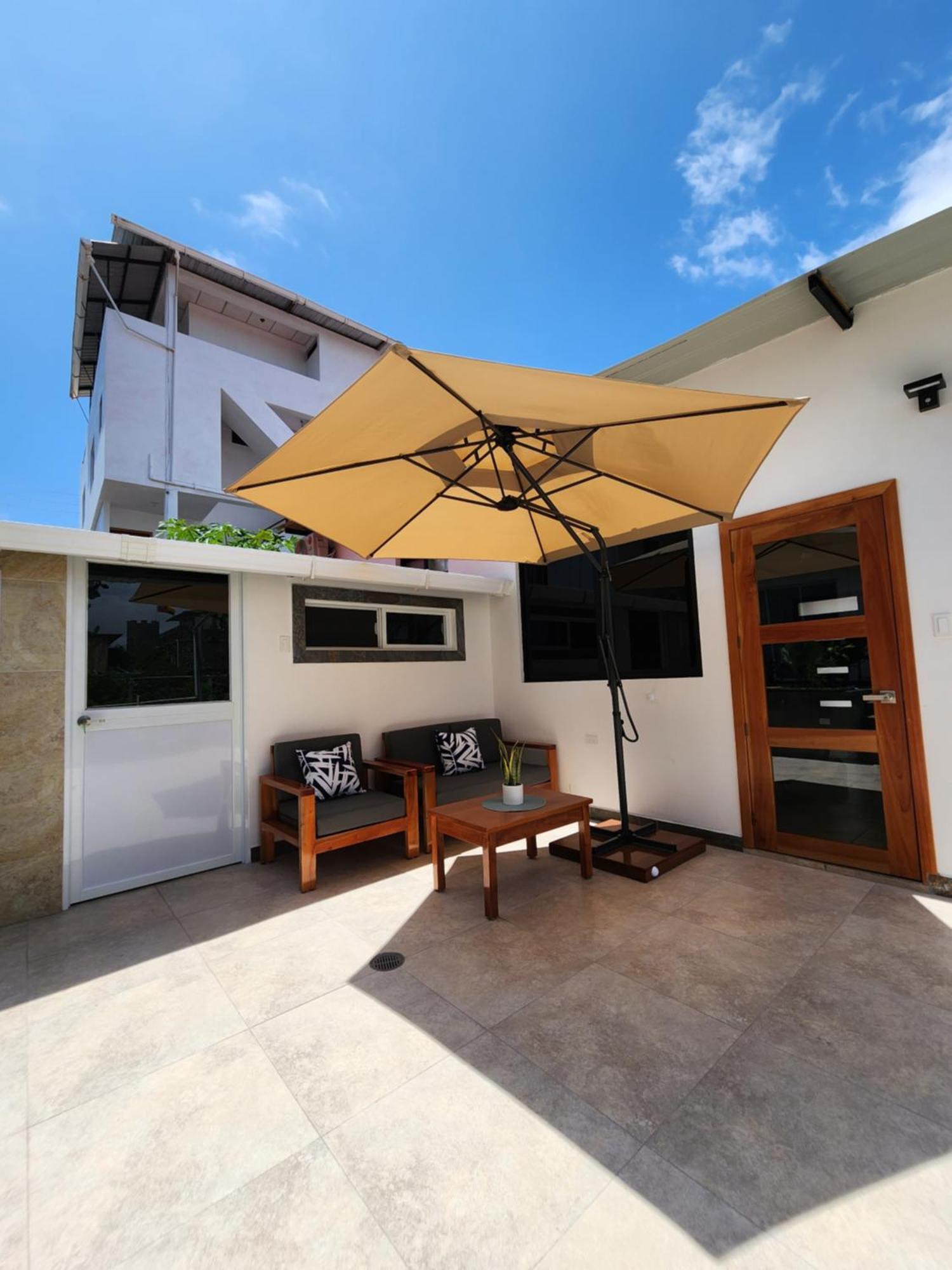 Casa Galapagos By Hostal Fragata Пуэрто-Айора Экстерьер фото