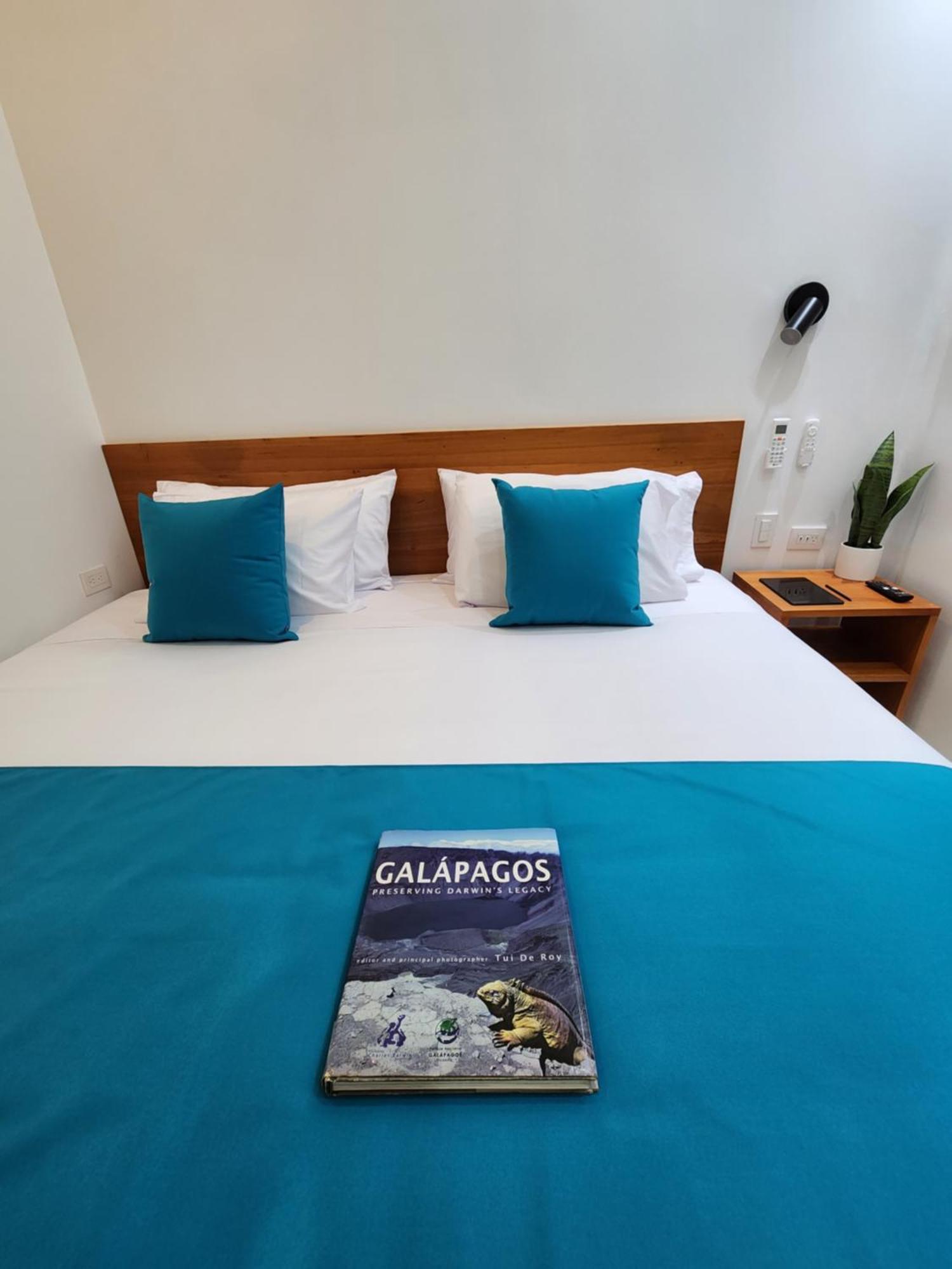 Casa Galapagos By Hostal Fragata Пуэрто-Айора Экстерьер фото